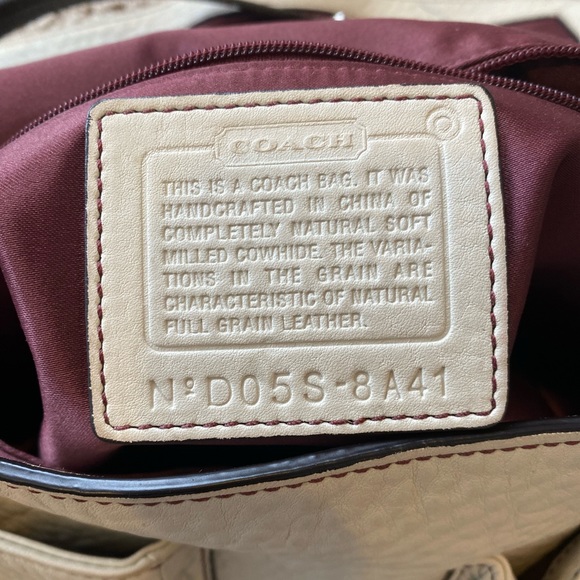 Authentic Coach Saddle Bag. Excellent condition, barely used - Picture 4 of 6